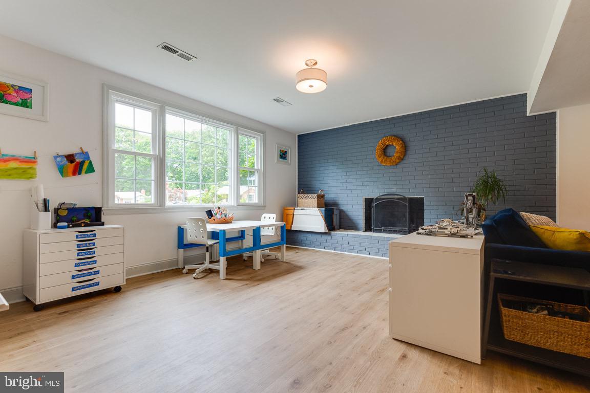 1731 Tamerisk COURT