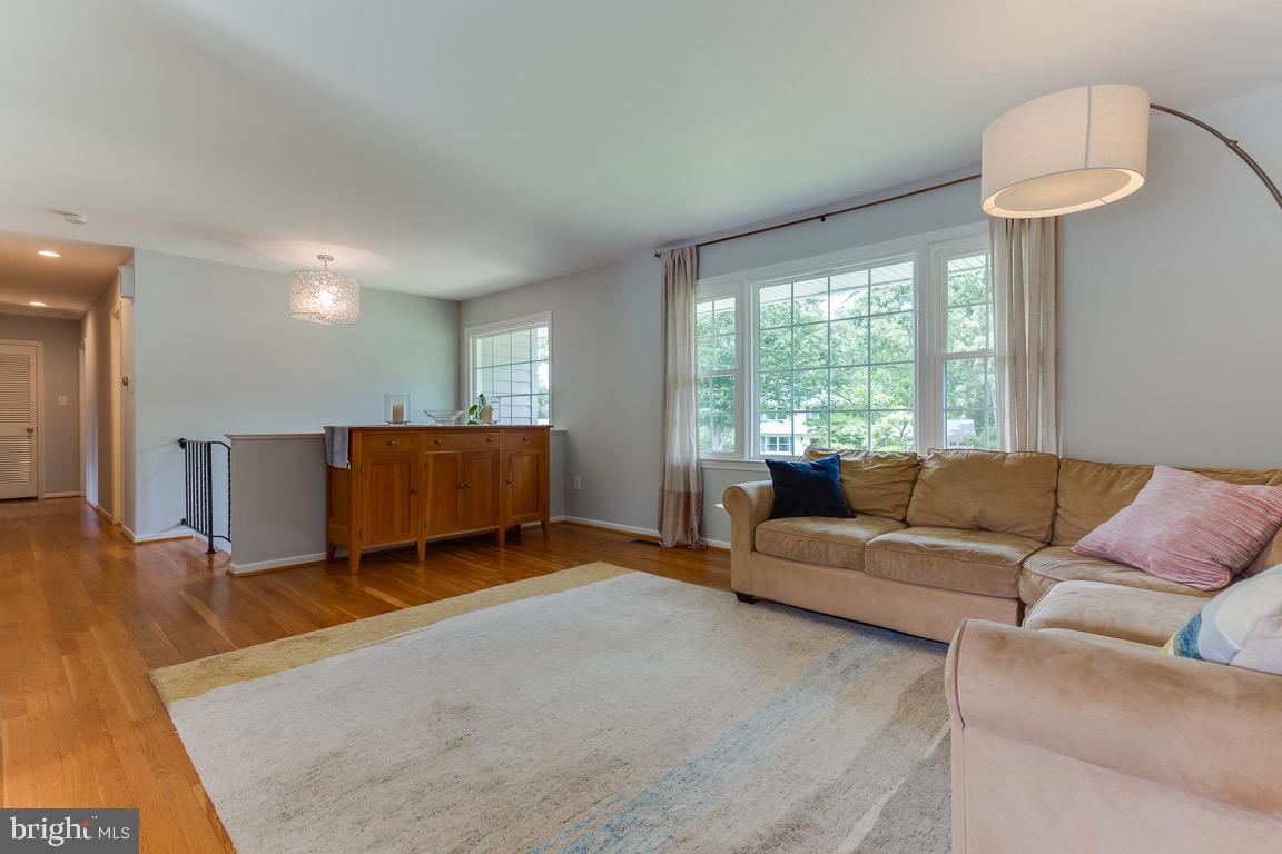 1731 Tamerisk COURT
