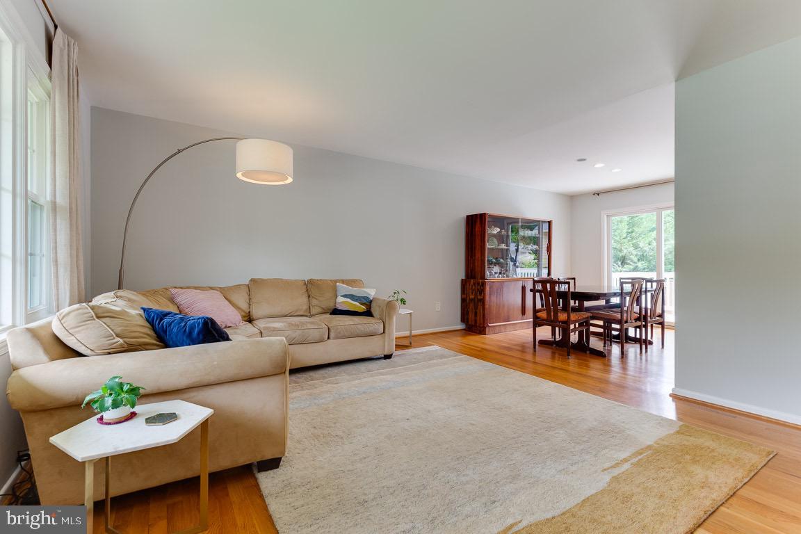 1731 Tamerisk COURT
