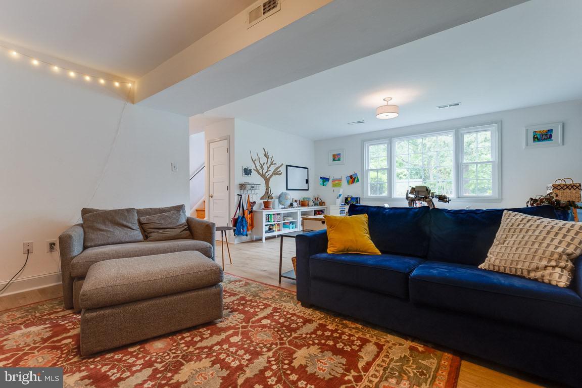 1731 Tamerisk COURT