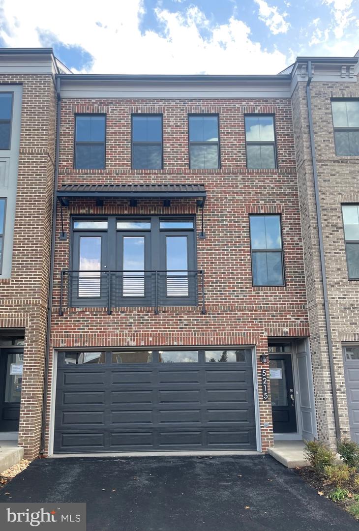 5215 Ridgeview Retreat DRIVE