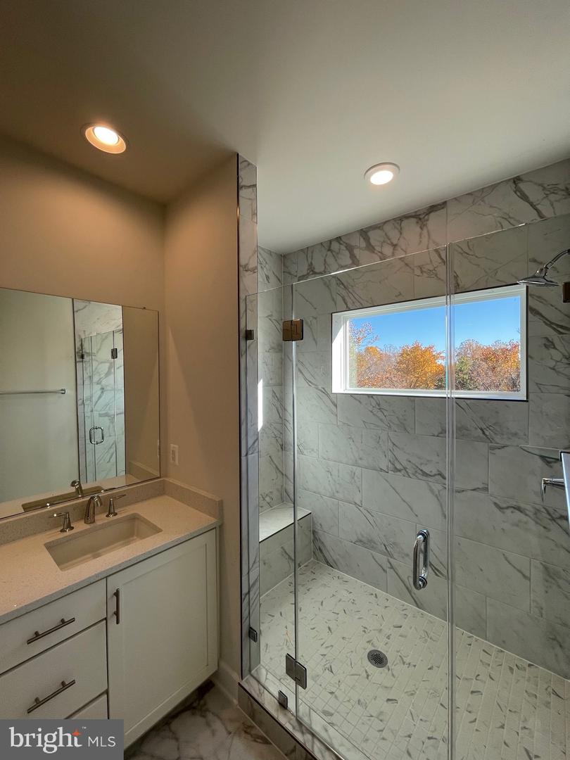 5215 Ridgeview Retreat DRIVE