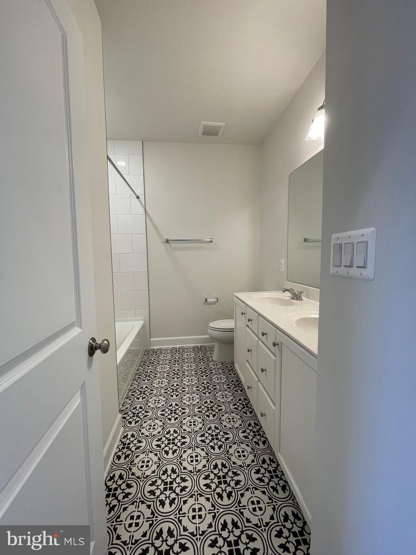 5215 Ridgeview Retreat DRIVE
