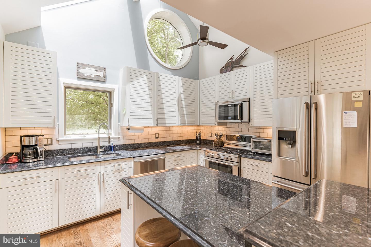 3133 Valley LANE