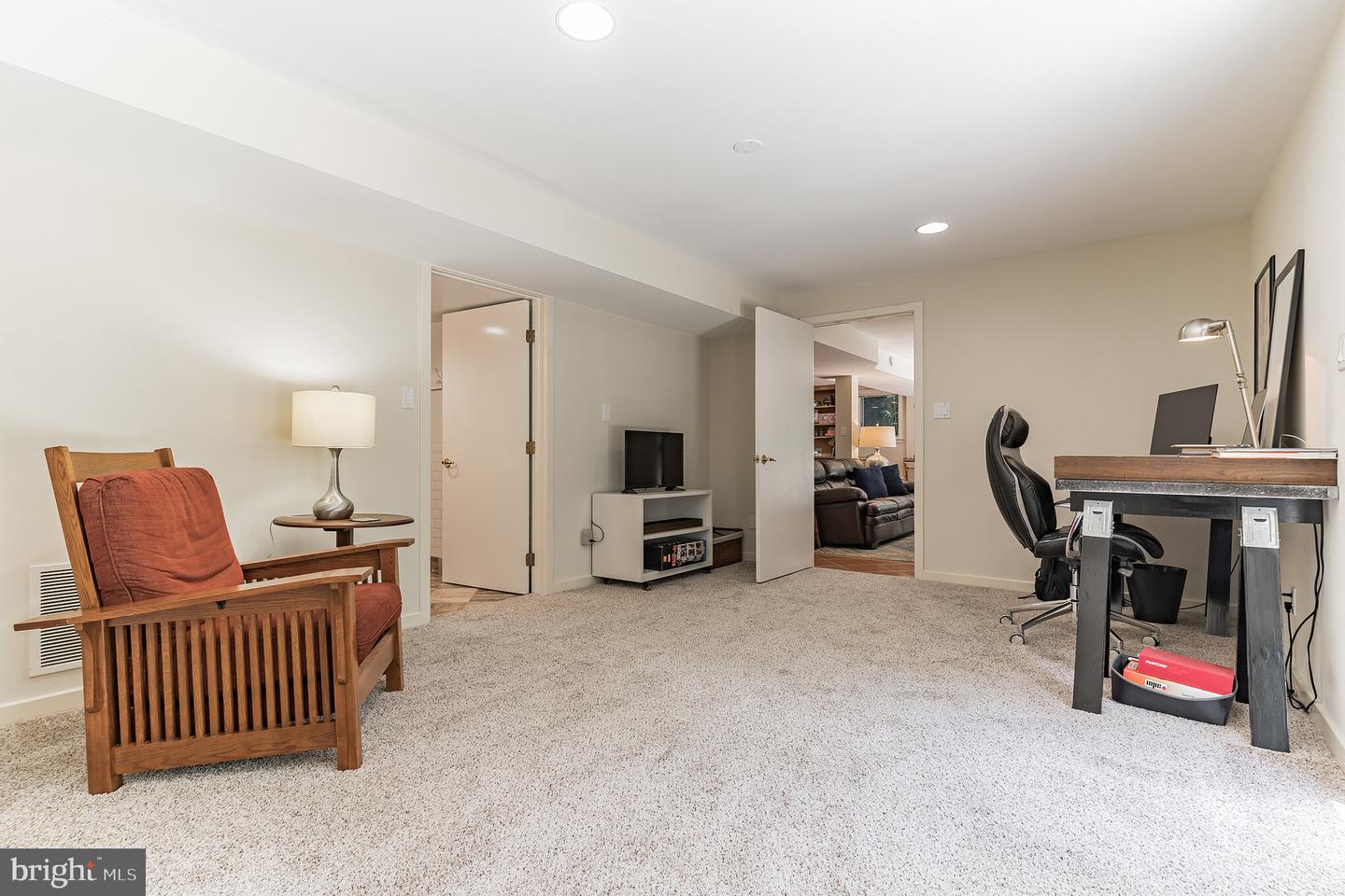 3133 Valley LANE