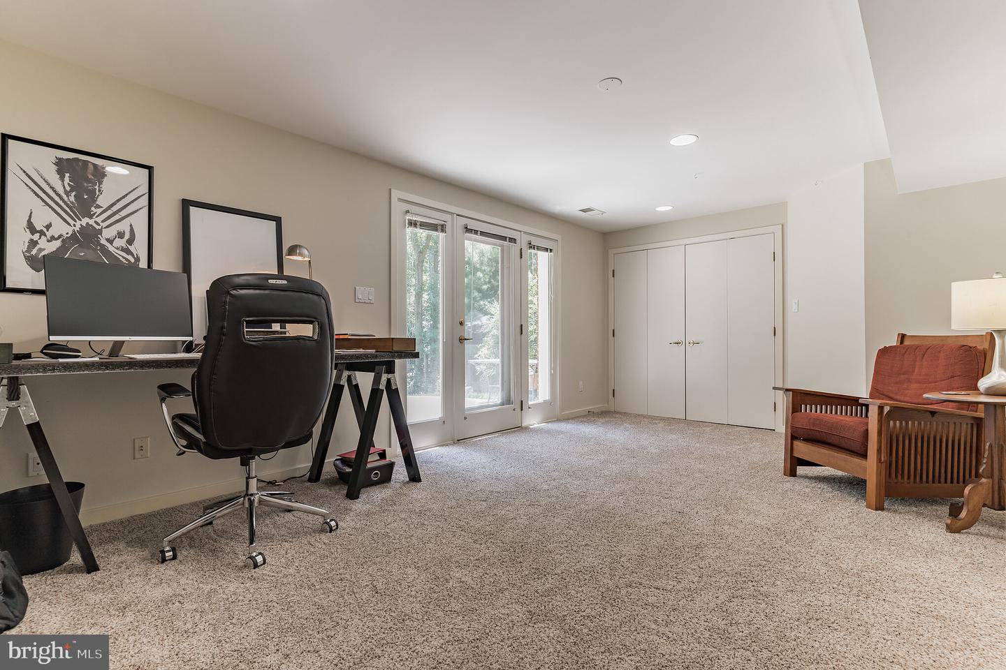 3133 Valley LANE