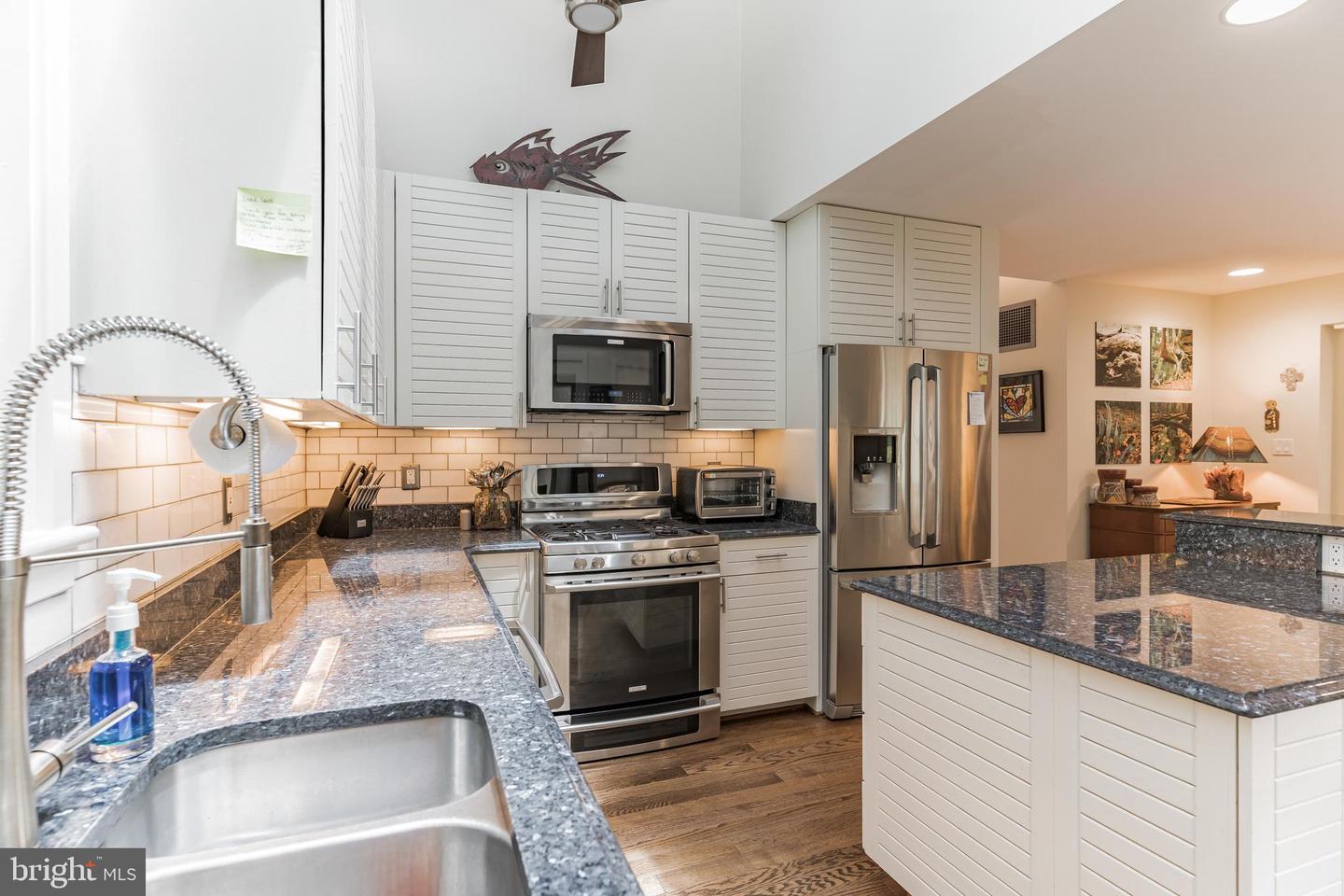 3133 Valley LANE