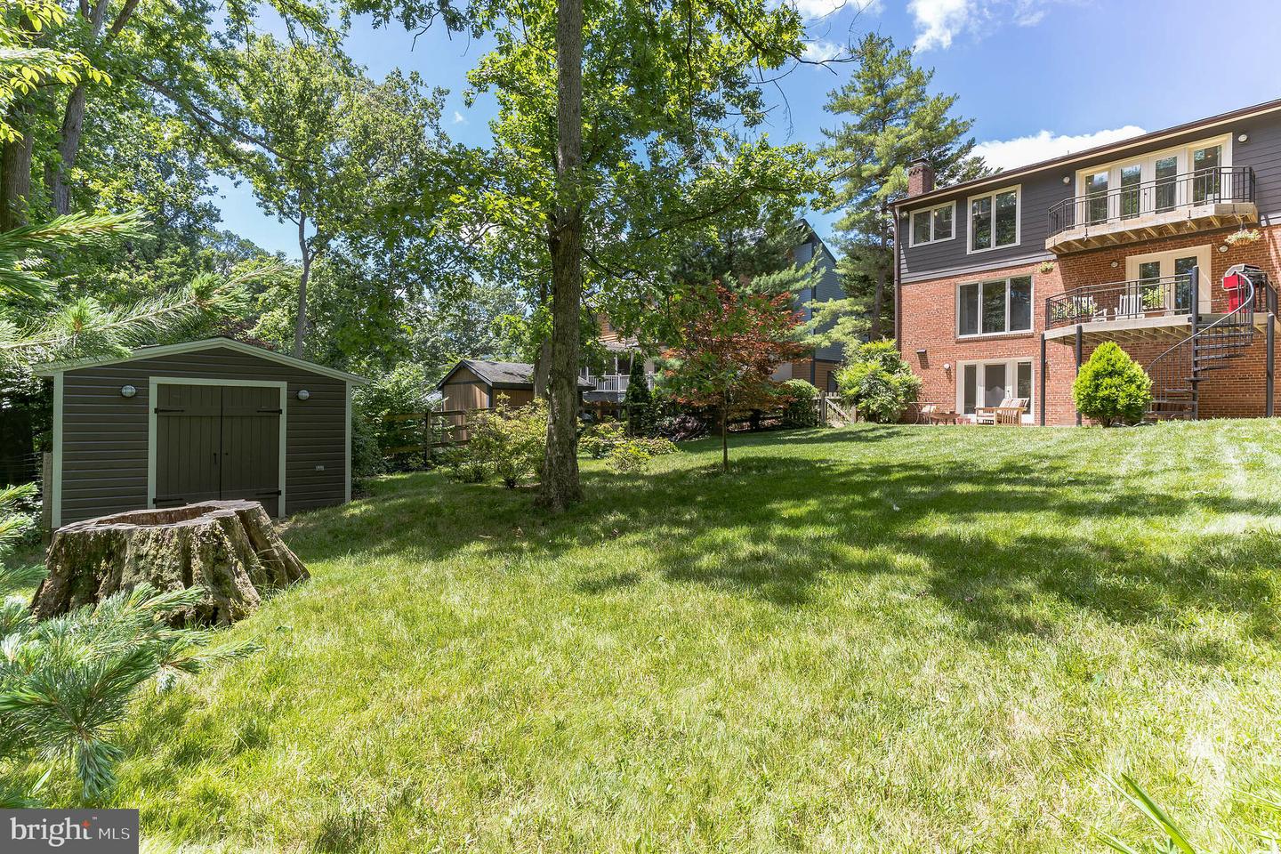 3133 Valley LANE