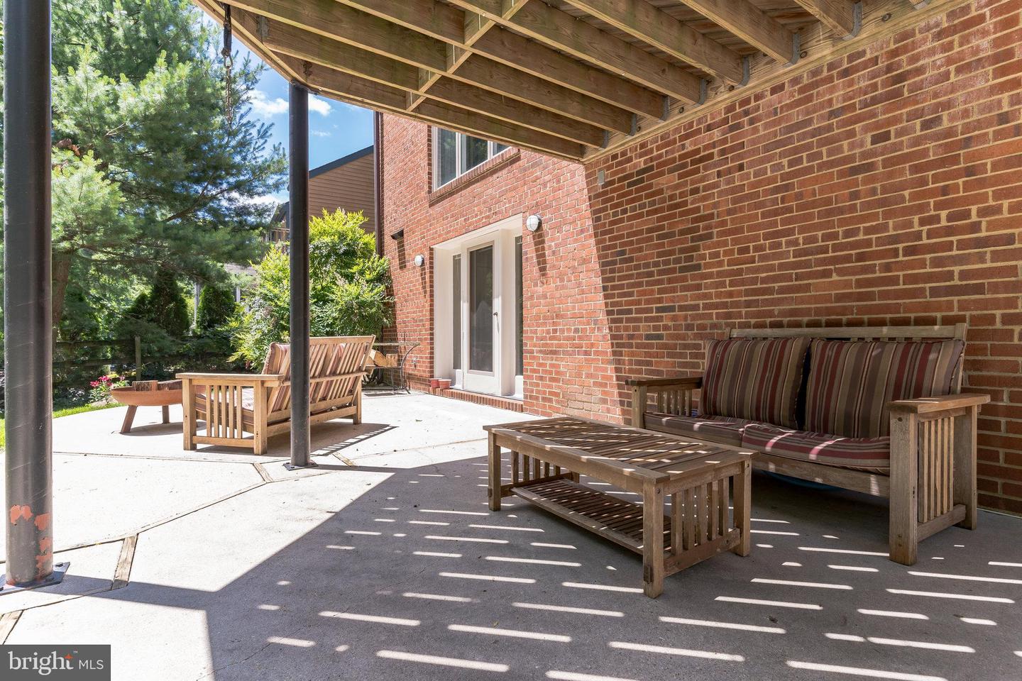 3133 Valley LANE