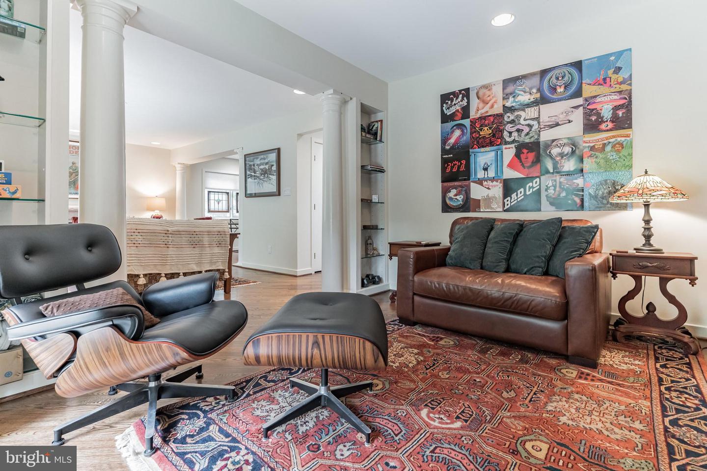 3133 Valley LANE
