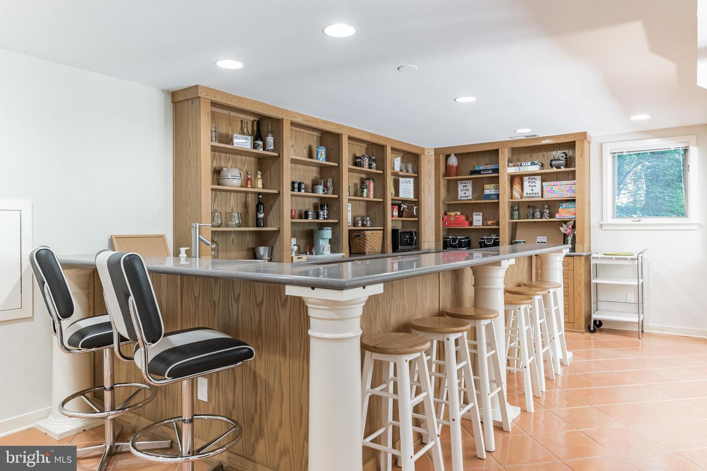 3133 Valley LANE