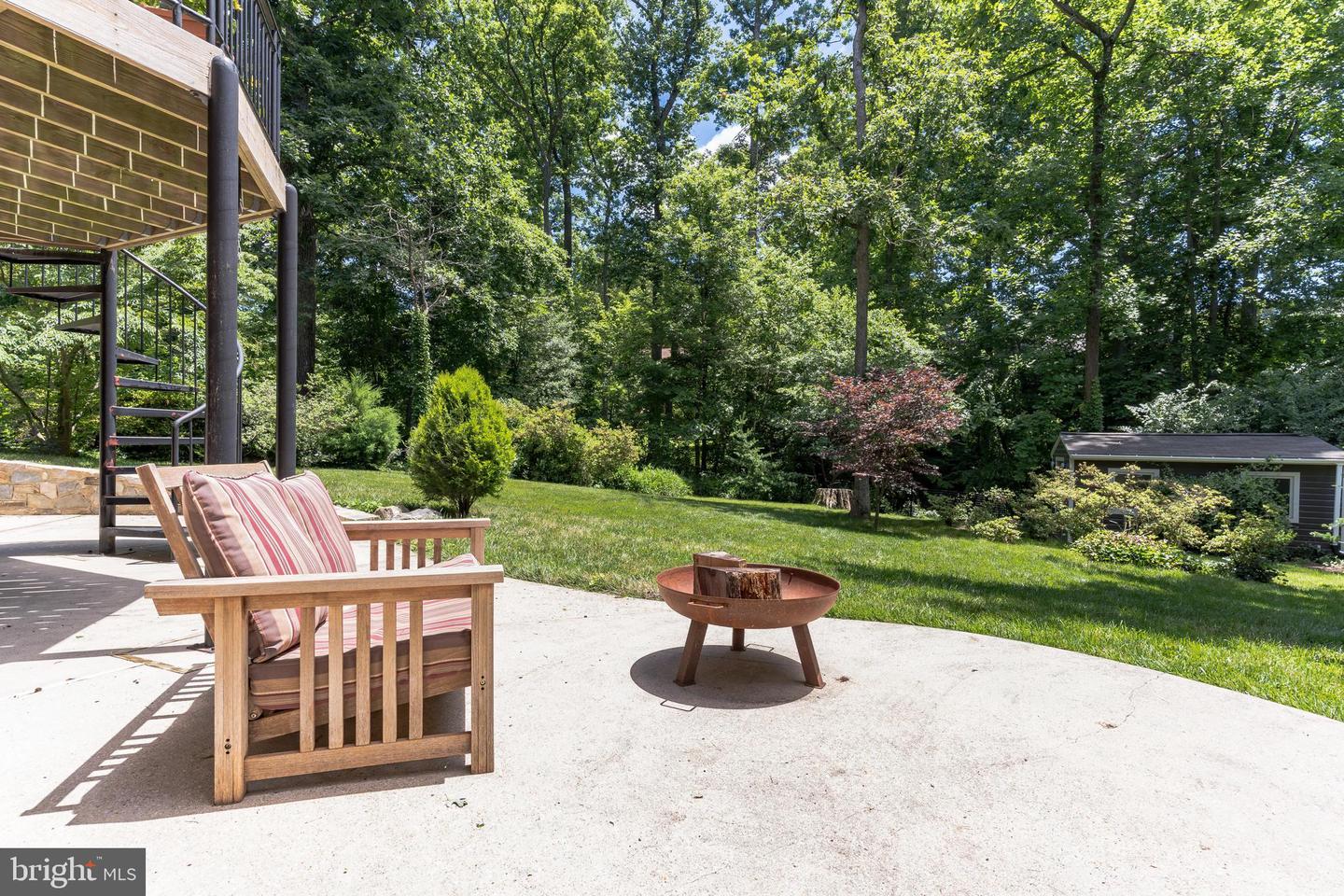 3133 Valley LANE