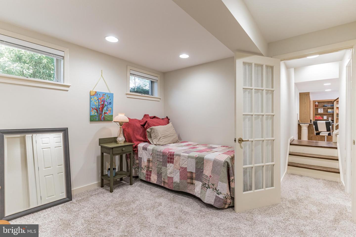 3133 Valley LANE