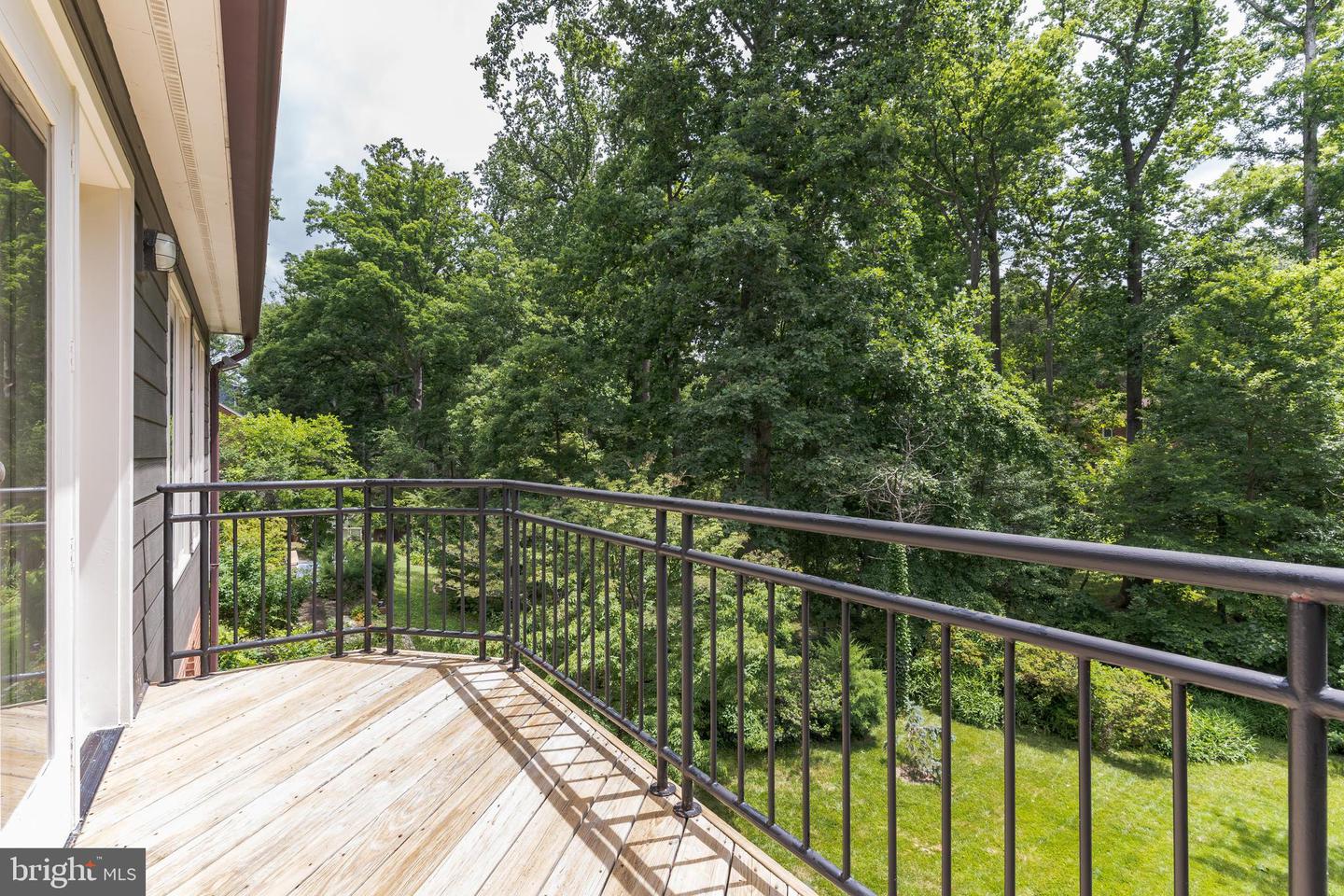 3133 Valley LANE
