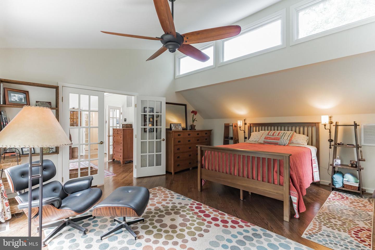 3133 Valley LANE