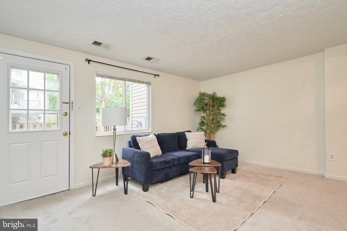 8483 Aurora COURT