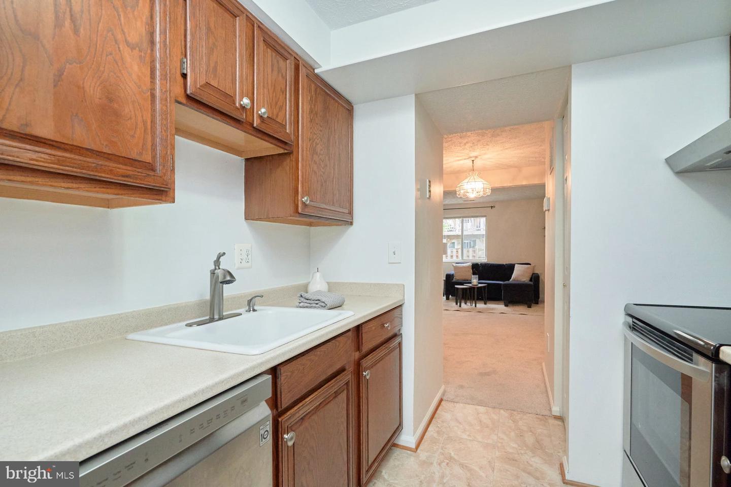 8483 Aurora COURT