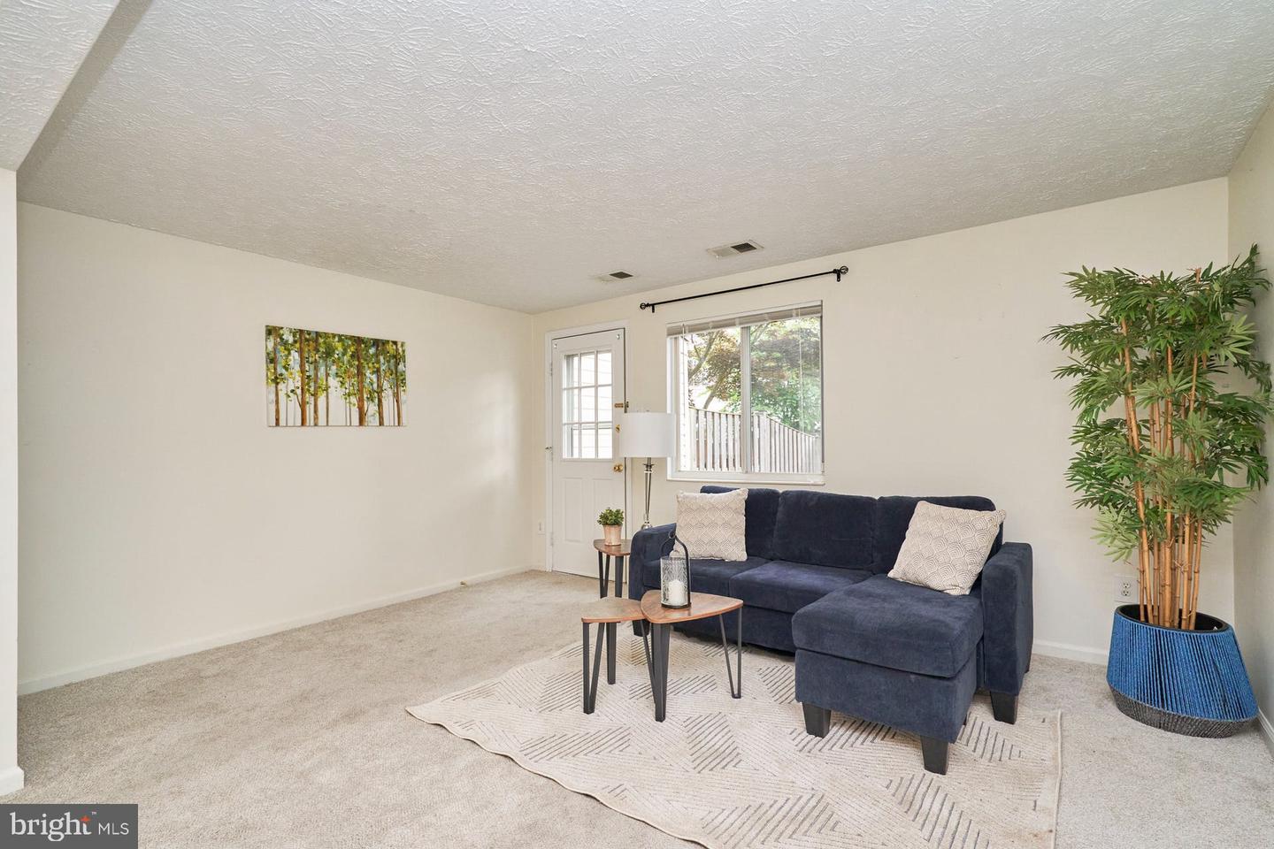 8483 Aurora COURT