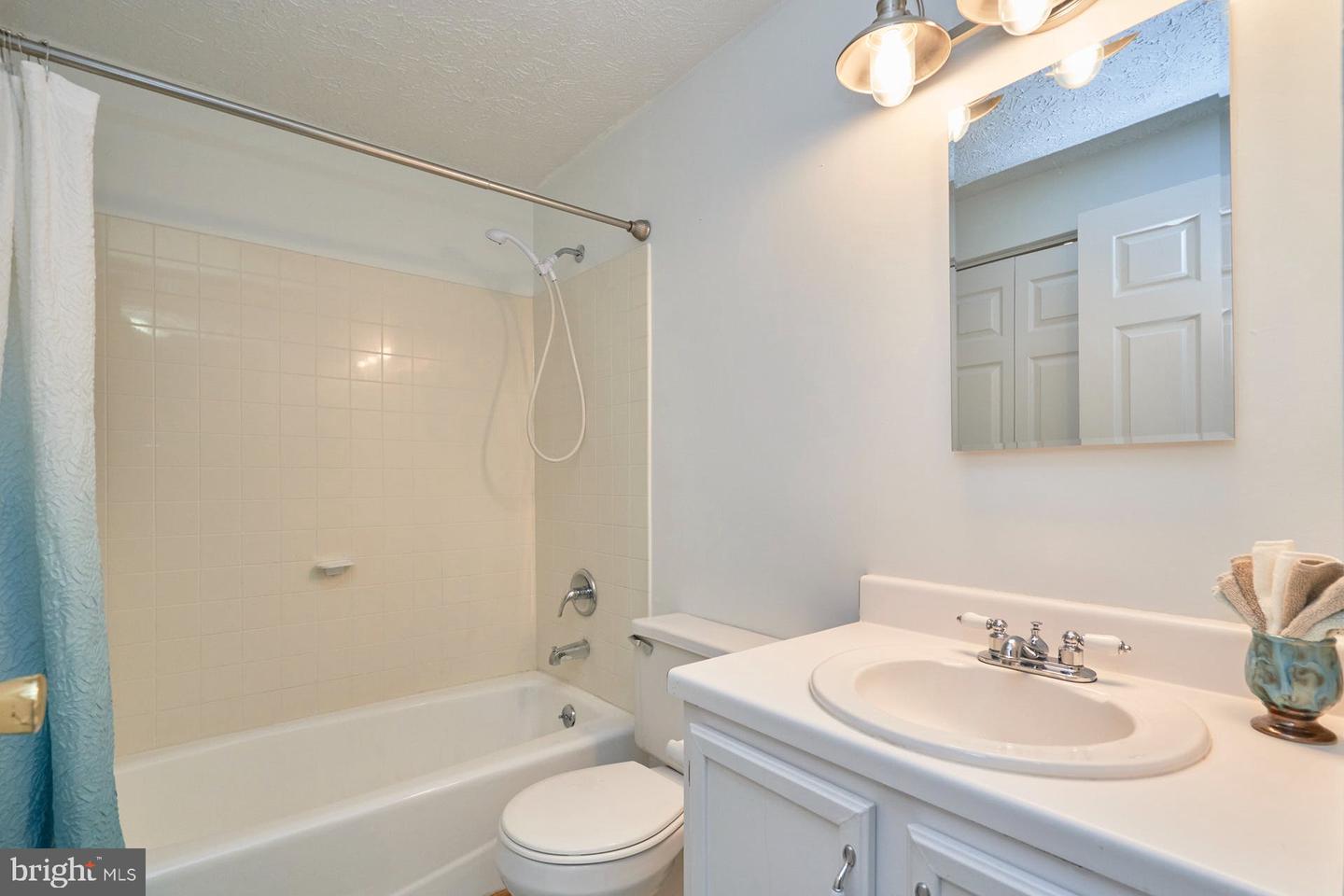 8483 Aurora COURT