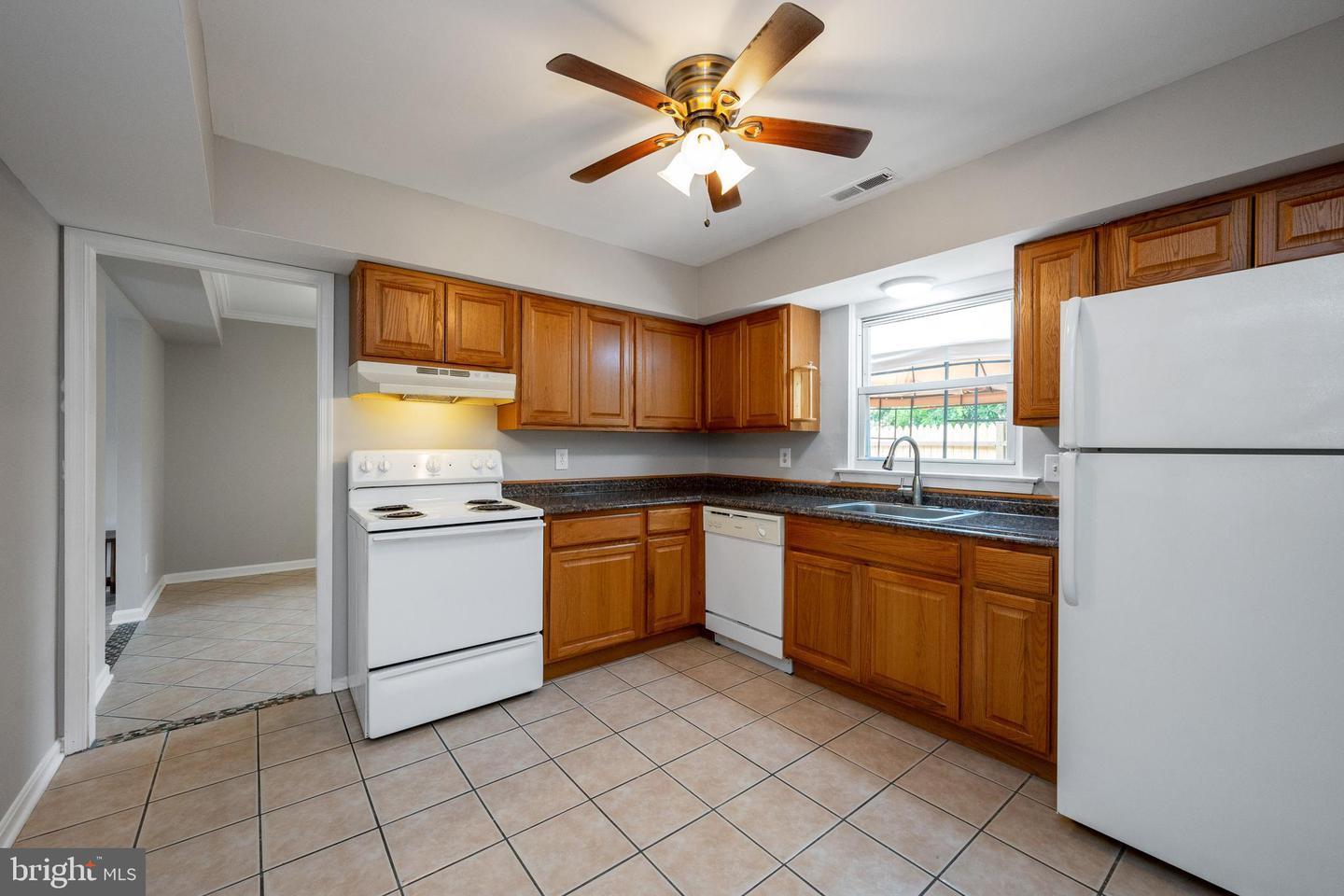 7206 Beverly Park DRIVE