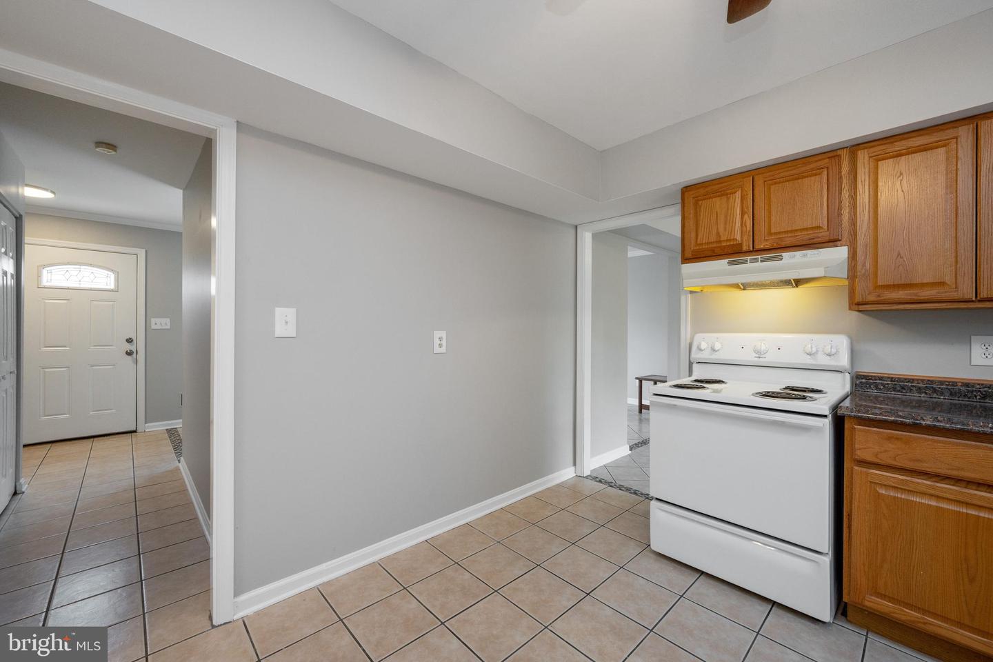 7206 Beverly Park DRIVE