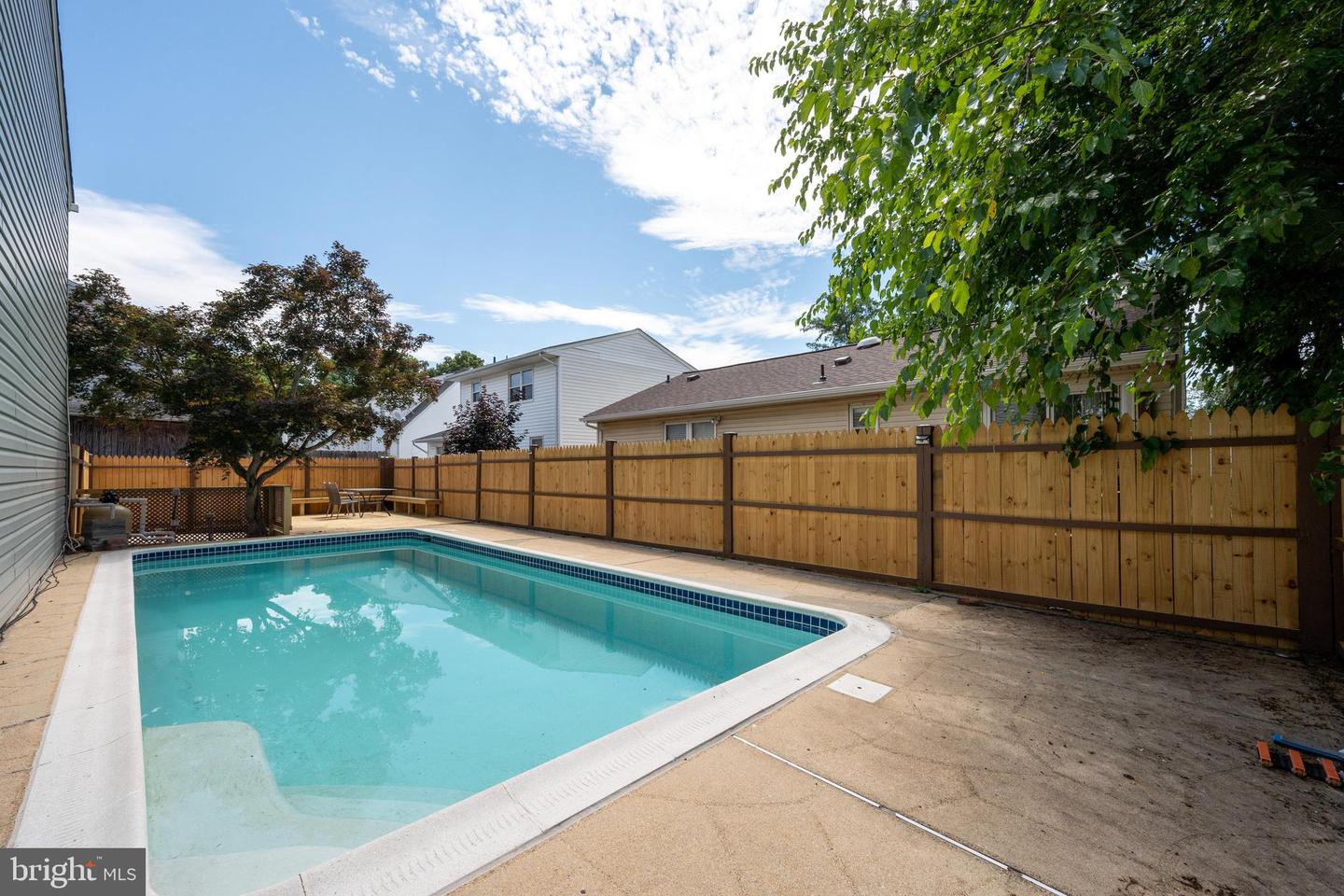 7206 Beverly Park DRIVE