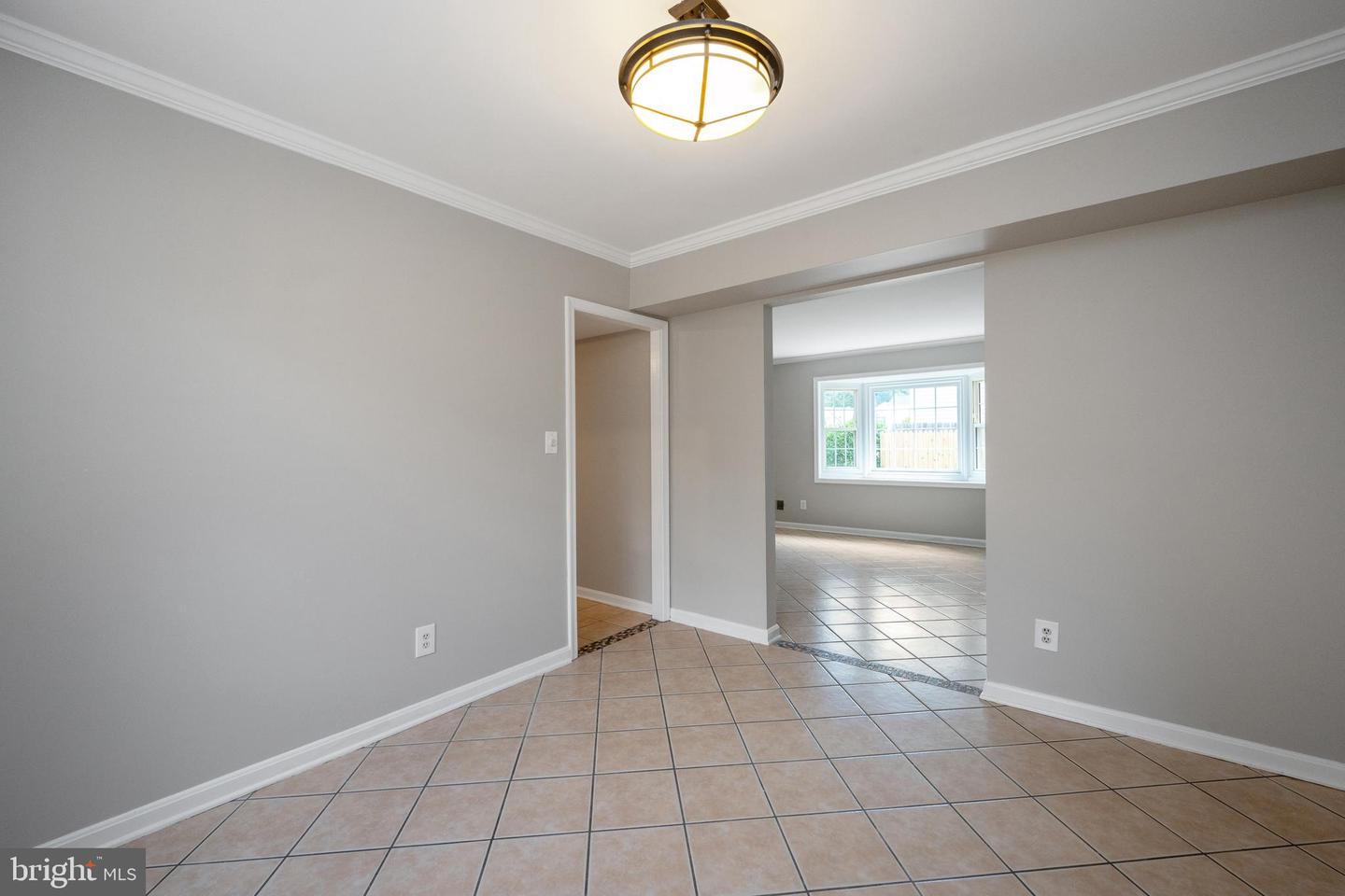 7206 Beverly Park DRIVE