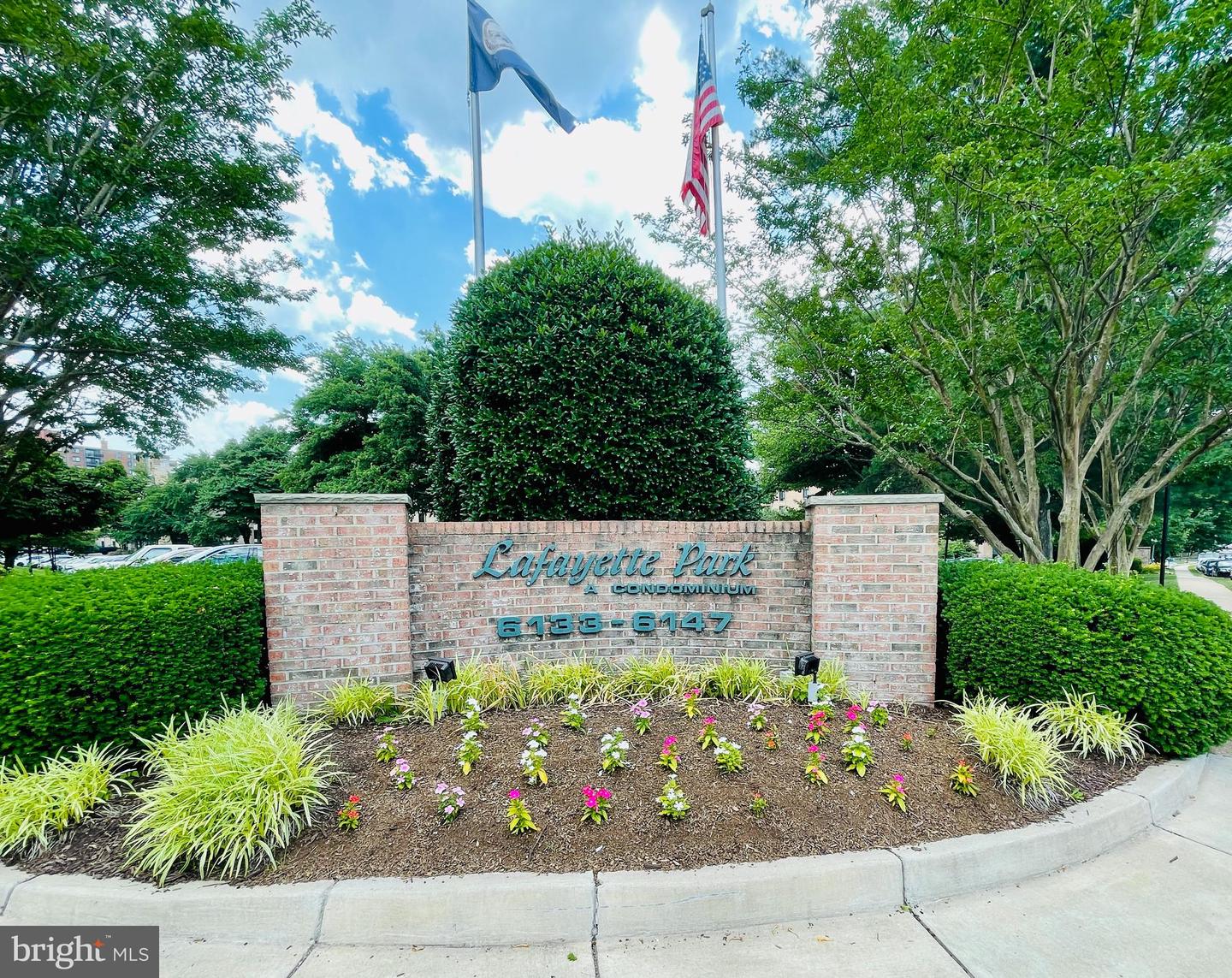 6137 Leesburg PIKE Unit: 604