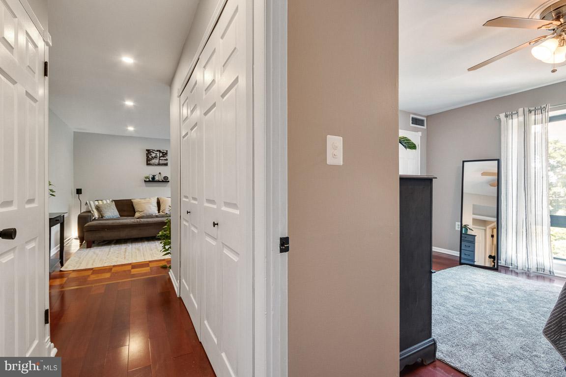 6137 Leesburg PIKE Unit: 604