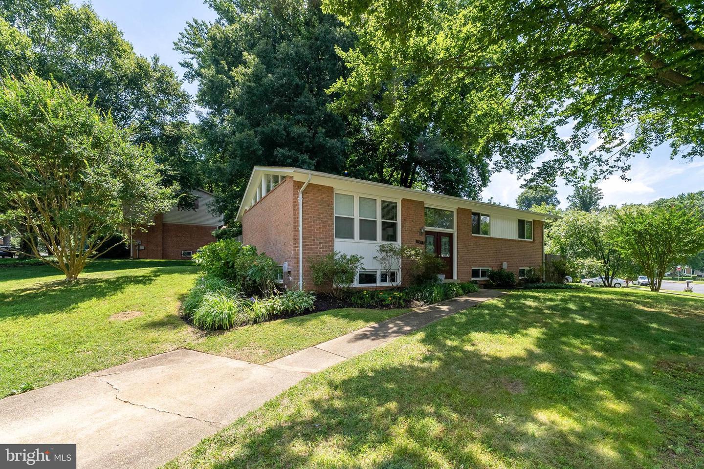 9895 Becket COURT