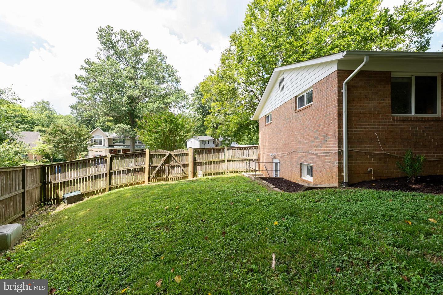 9895 Becket COURT
