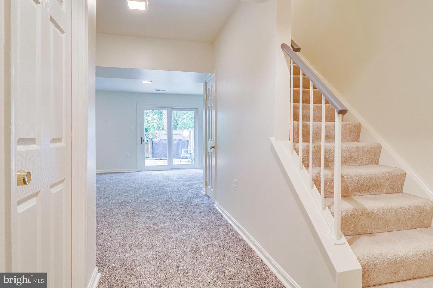 5526 Lakewhite COURT