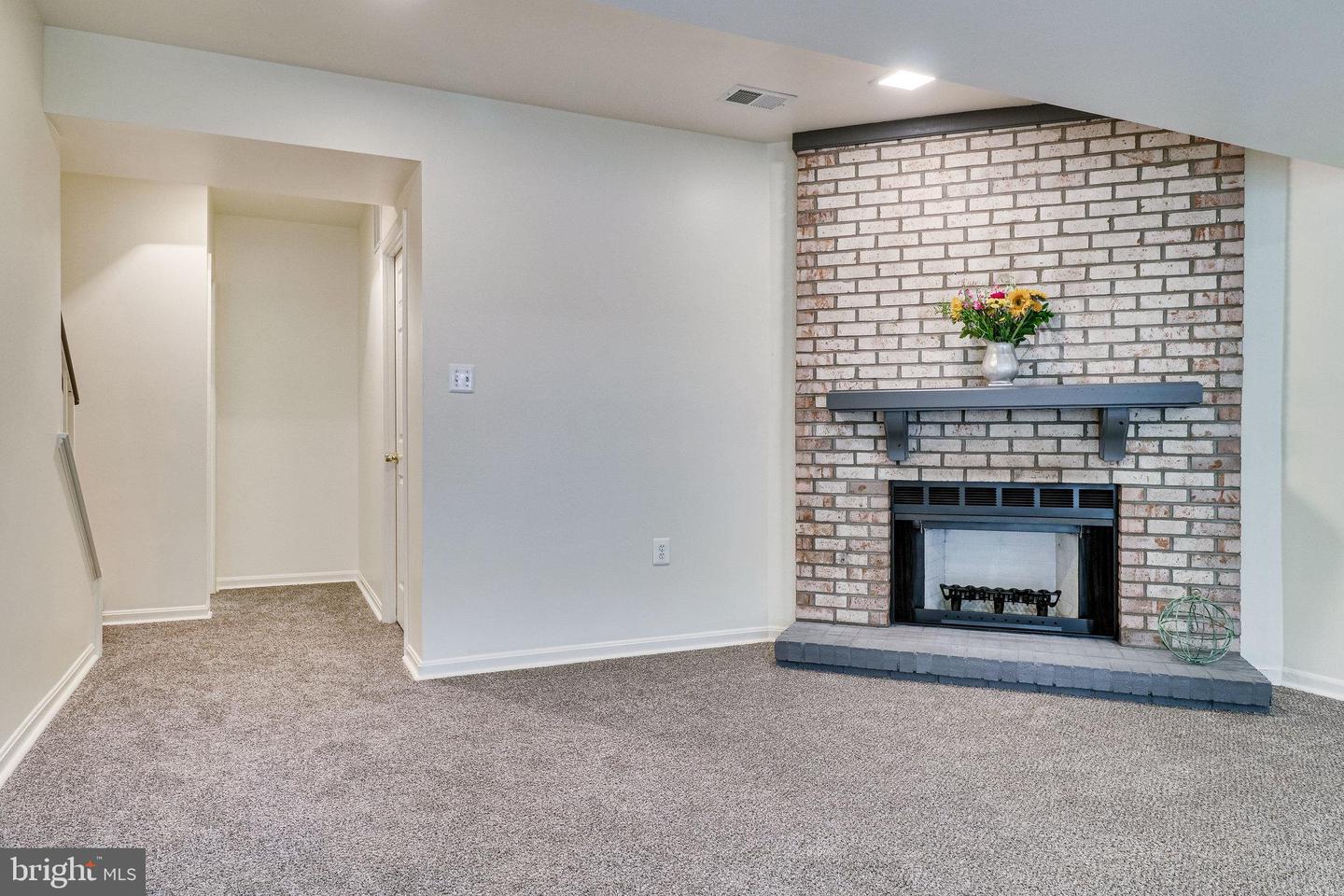 5526 Lakewhite COURT