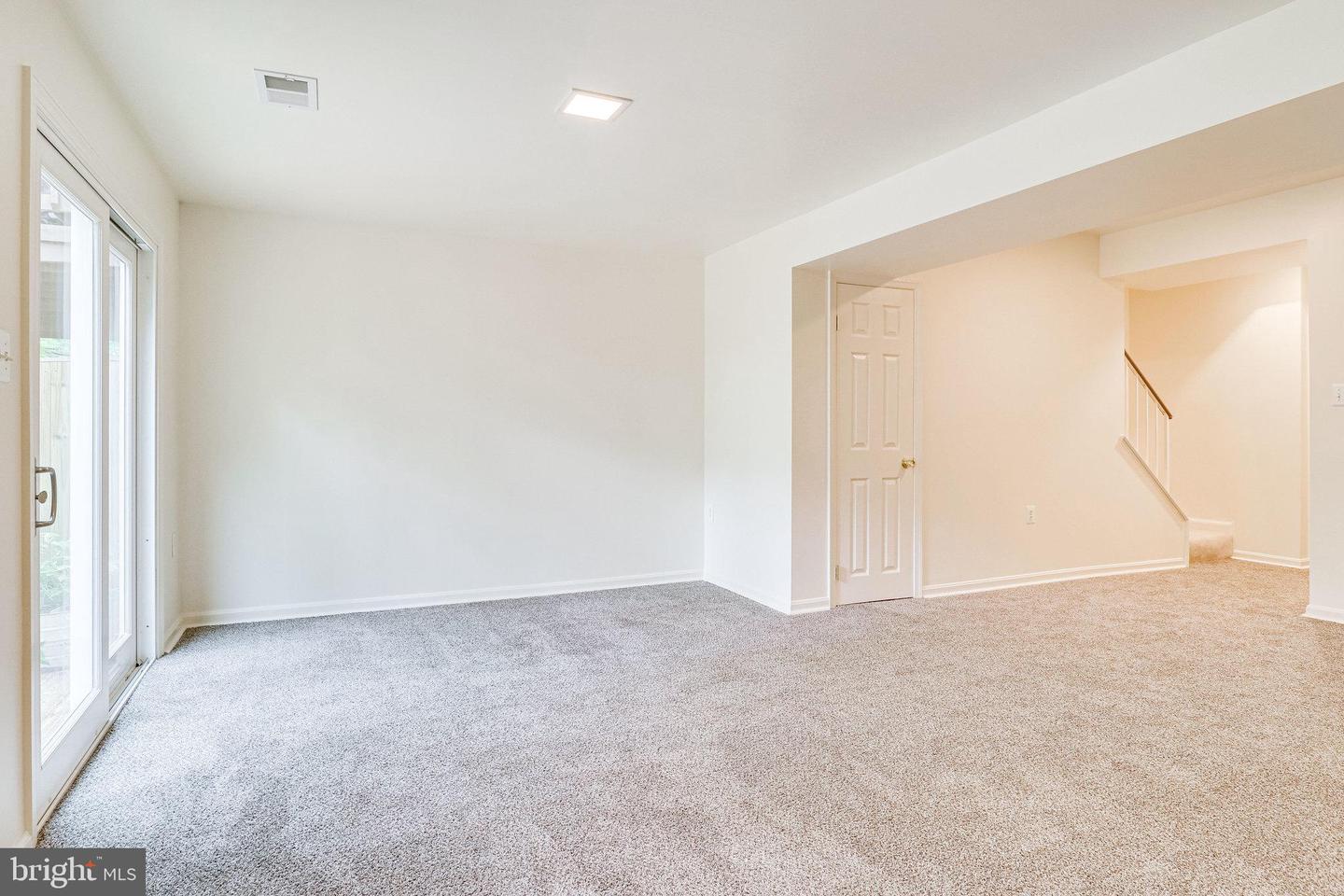 5526 Lakewhite COURT