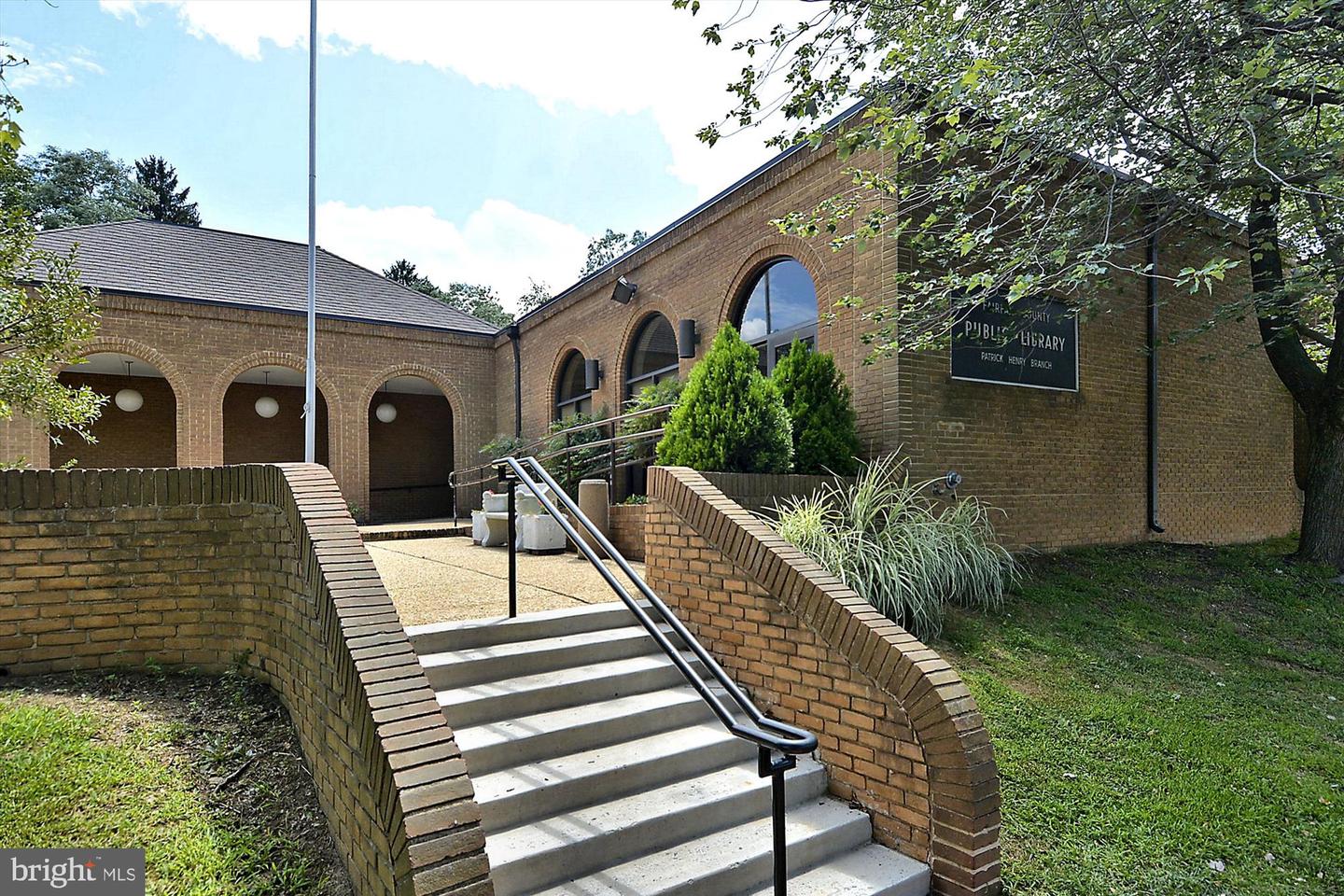10100 Oakton Terrace ROAD Unit: 10100