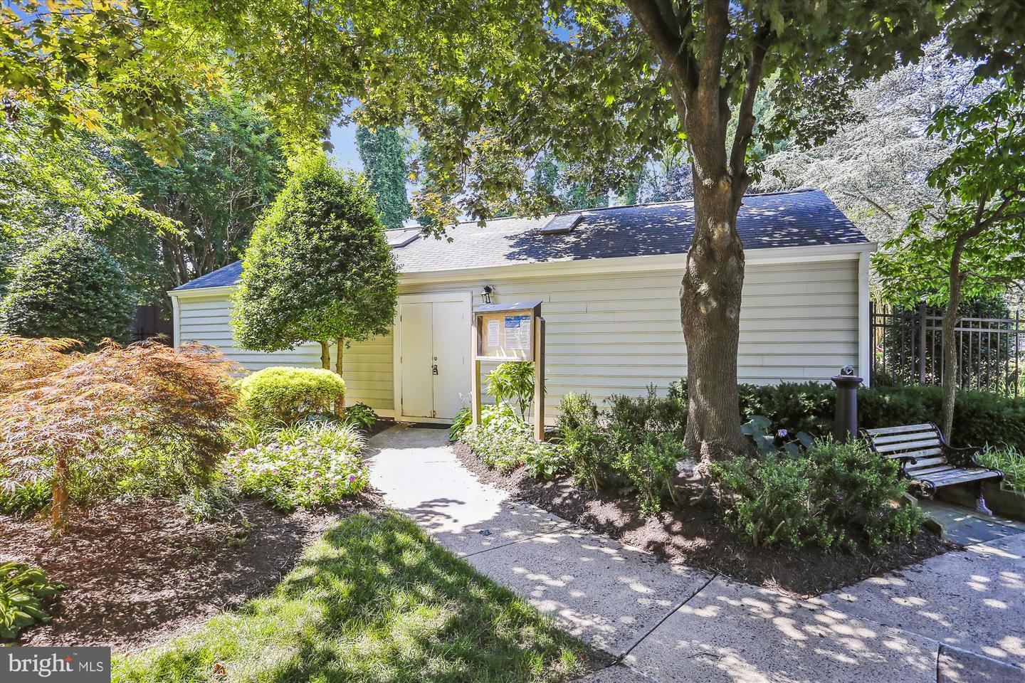10100 Oakton Terrace ROAD Unit: 10100