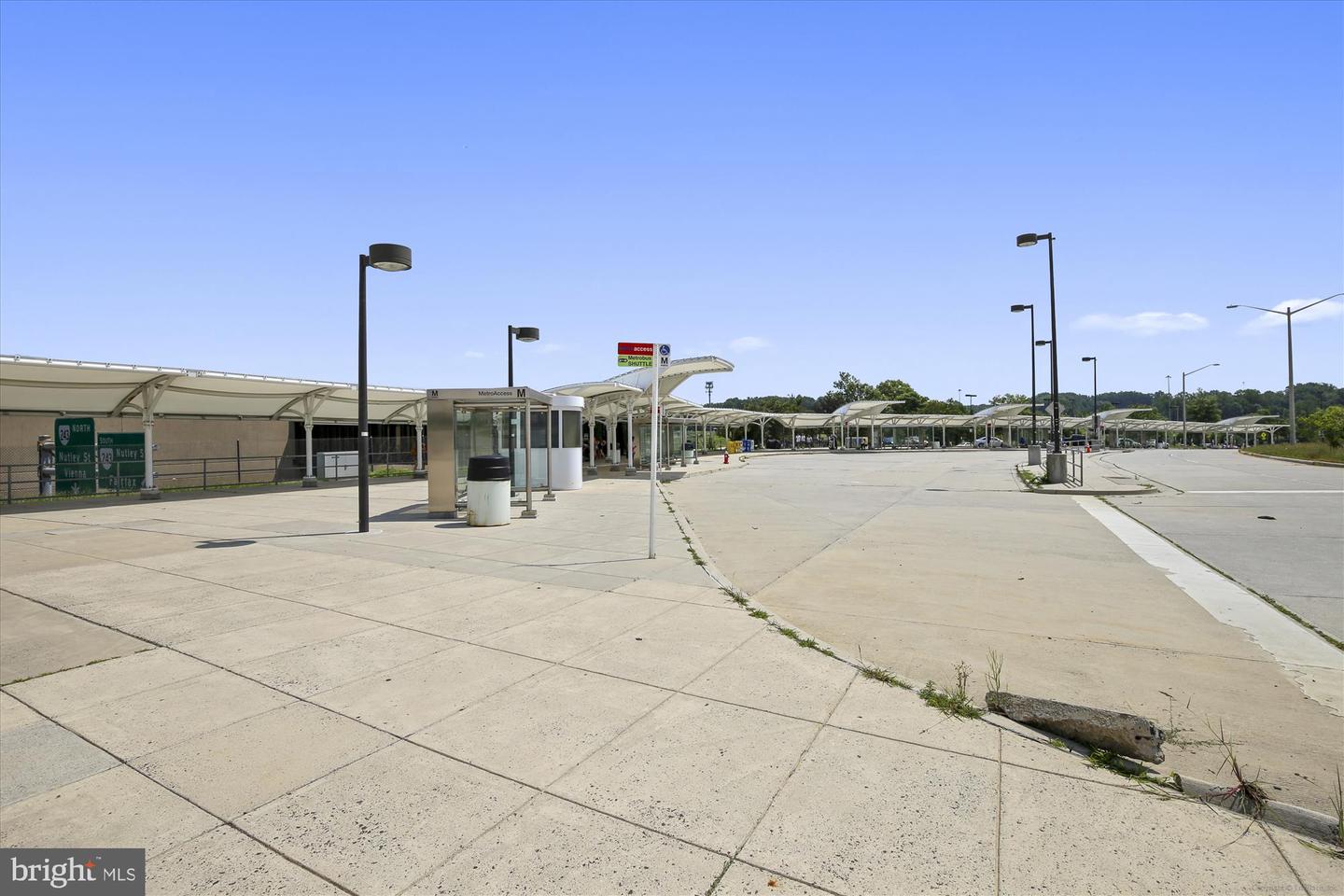 10100 Oakton Terrace ROAD Unit: 10100
