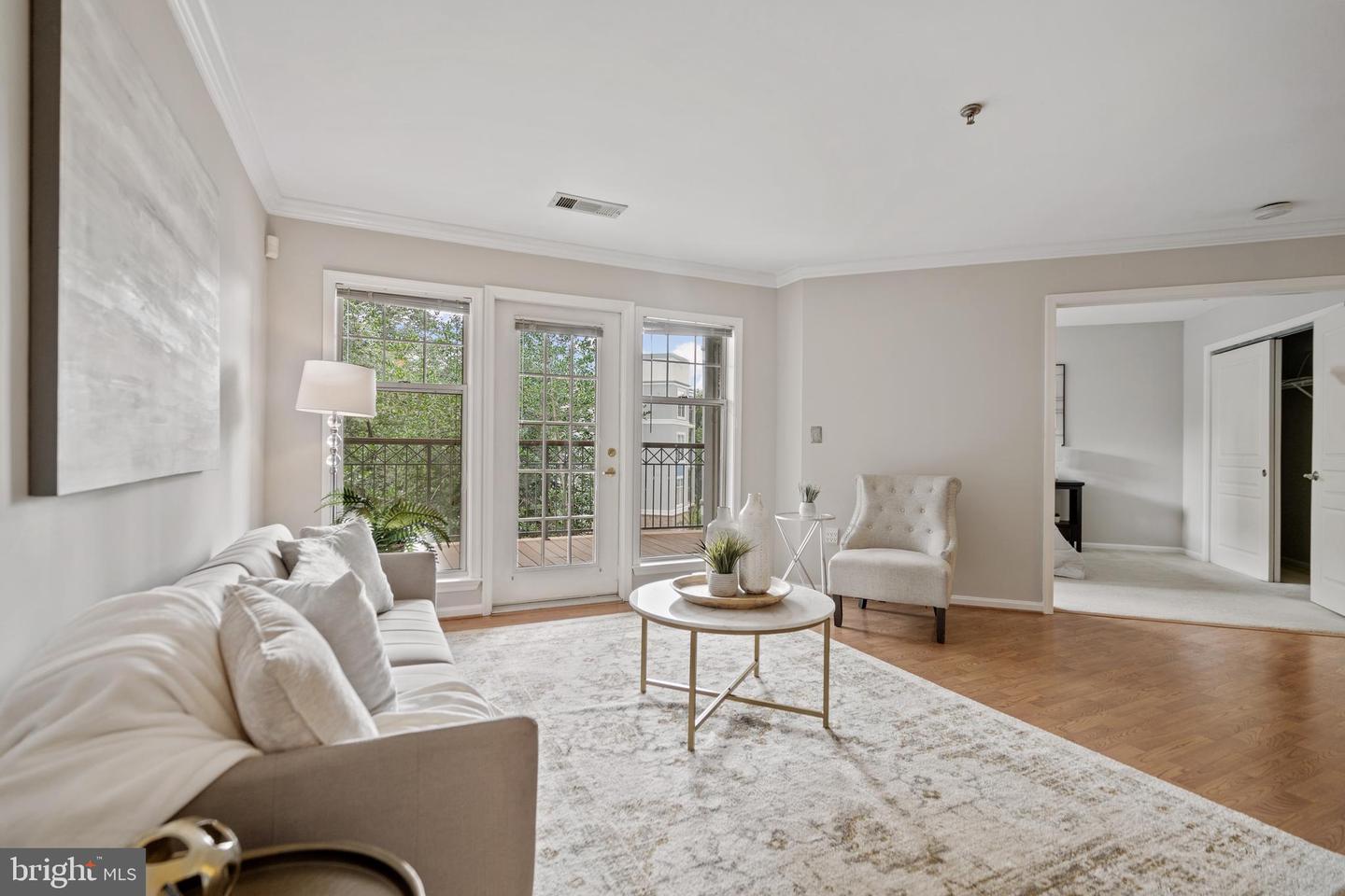 5575 Seminary ROAD Unit: 316