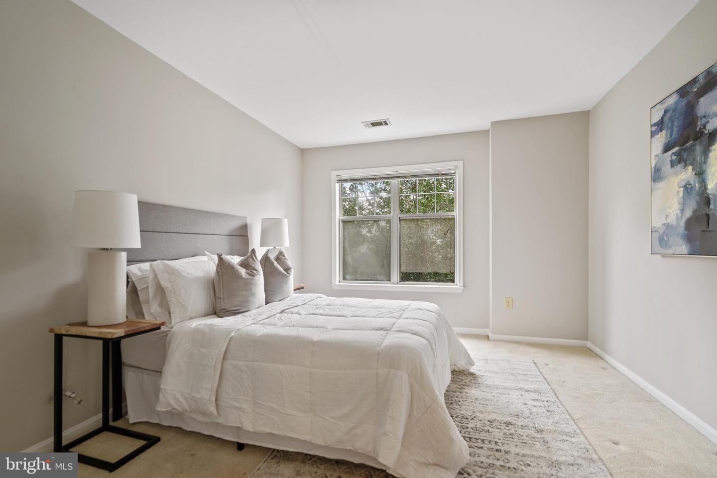 5575 Seminary ROAD Unit: 316