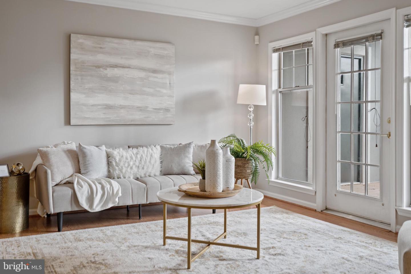 5575 Seminary ROAD Unit: 316