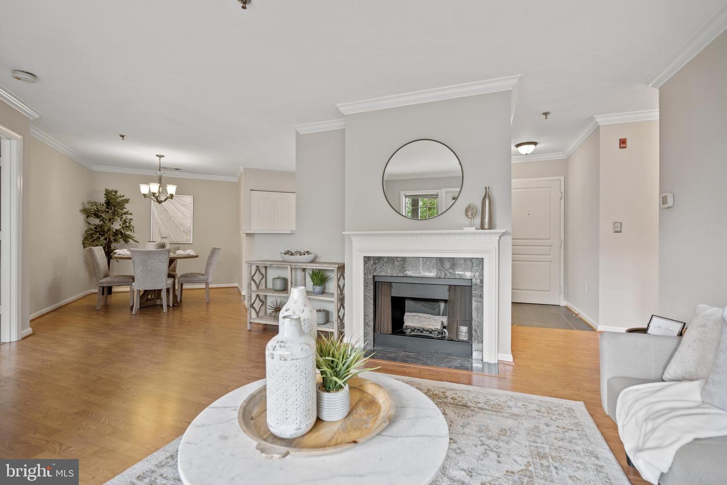 5575 Seminary ROAD Unit: 316