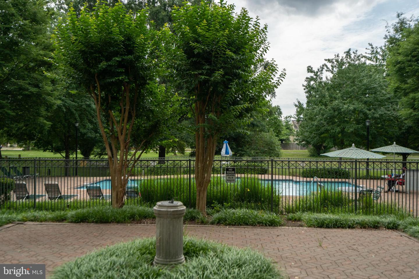 5575 Seminary ROAD Unit: 316