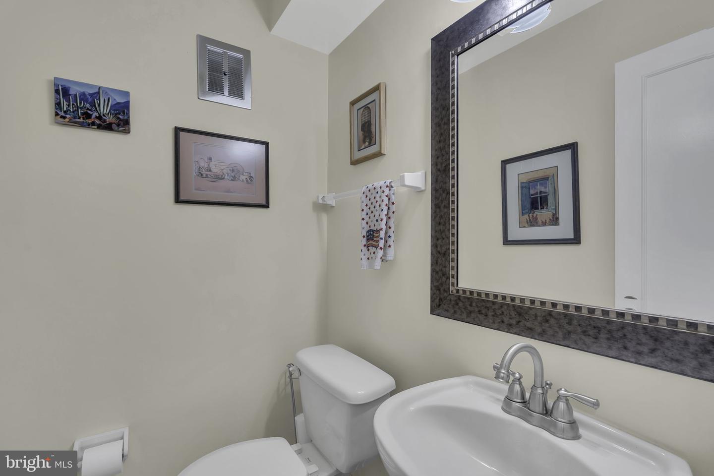 8312 Wickham ROAD