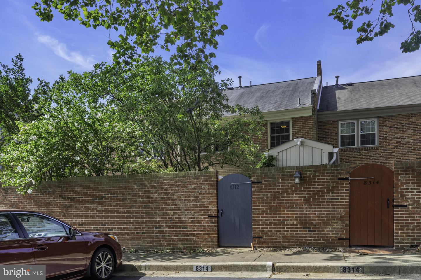 8312 Wickham ROAD