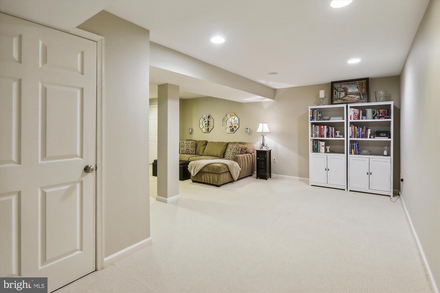 4126 Nomis DRIVE