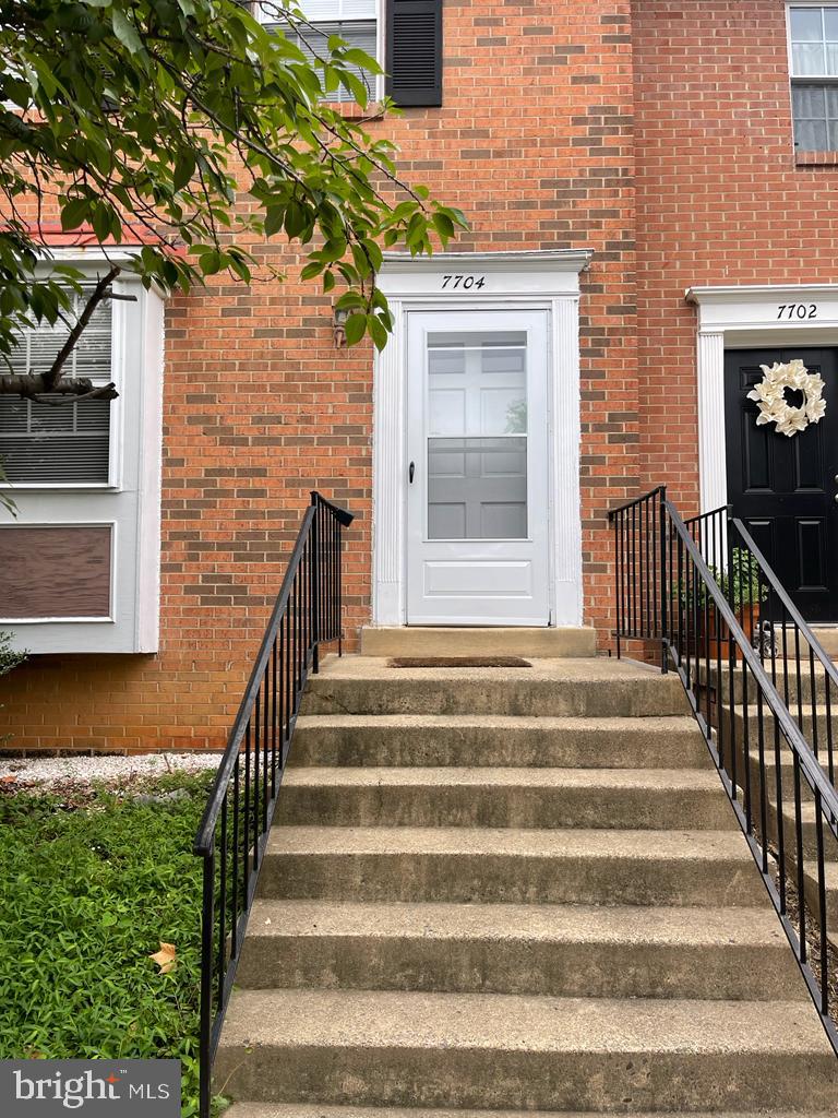 7704 Norsham LANE
