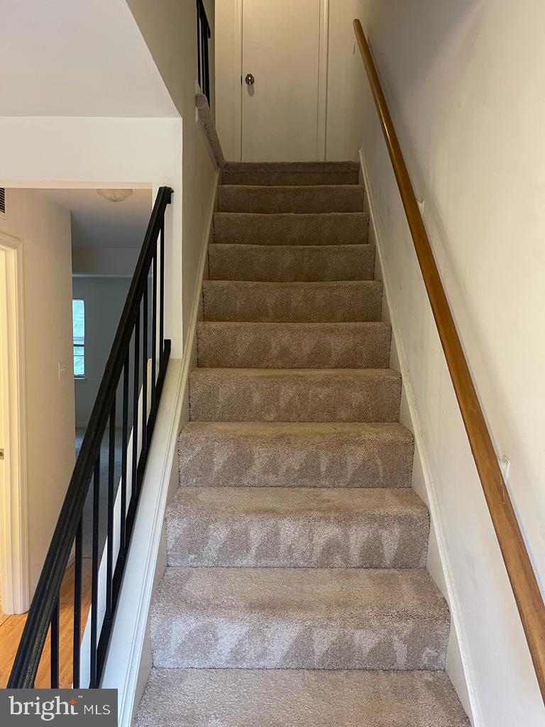 7704 Norsham LANE