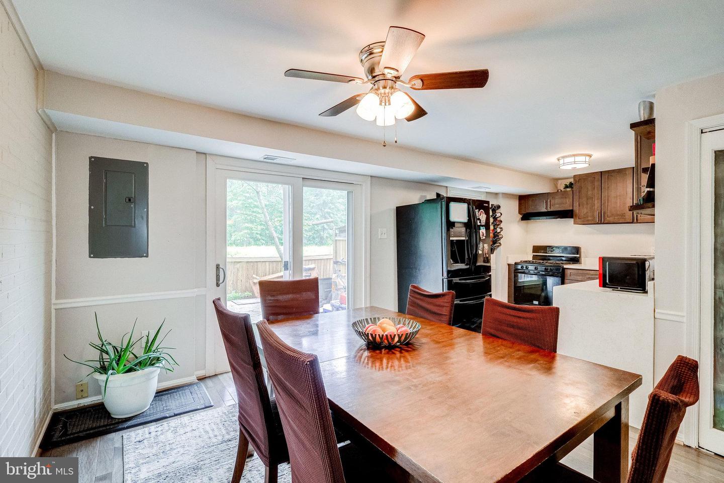 7903 Central Park CIRCLE