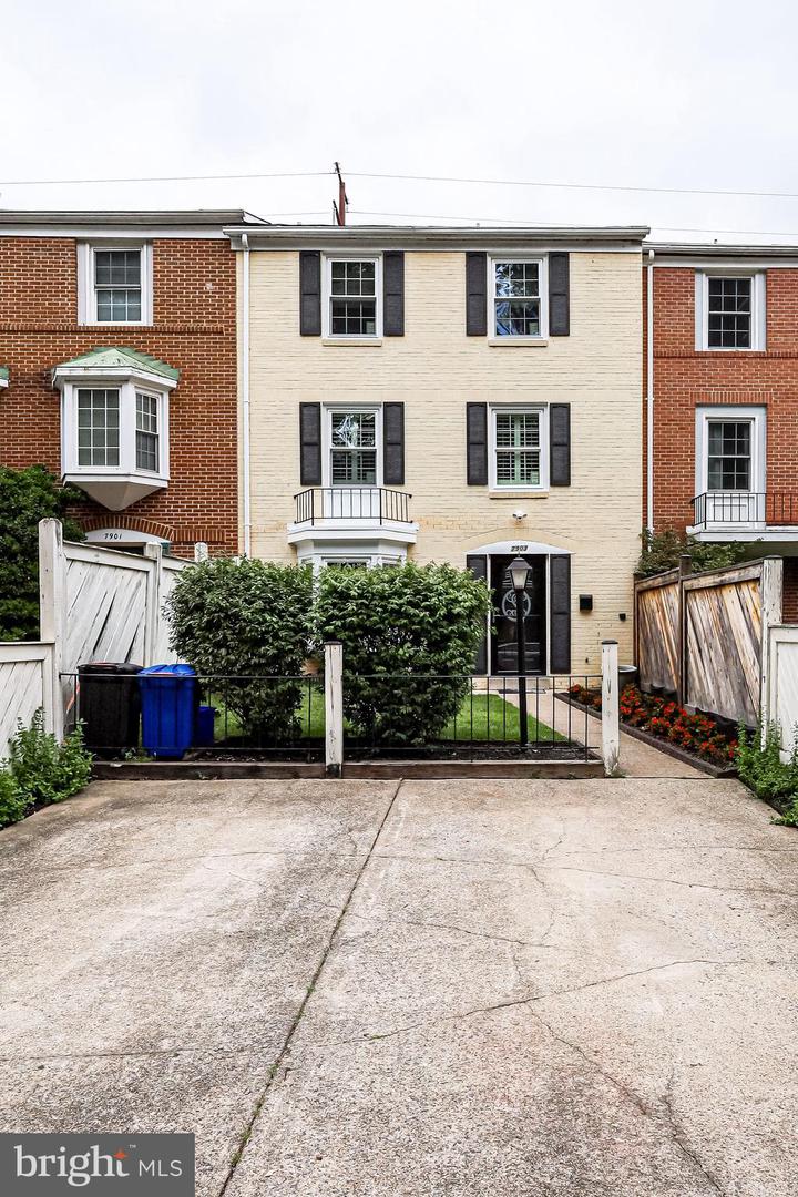 7903 Central Park CIRCLE