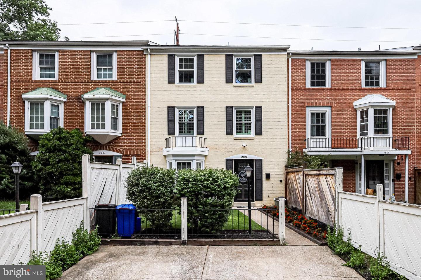 7903 Central Park CIRCLE